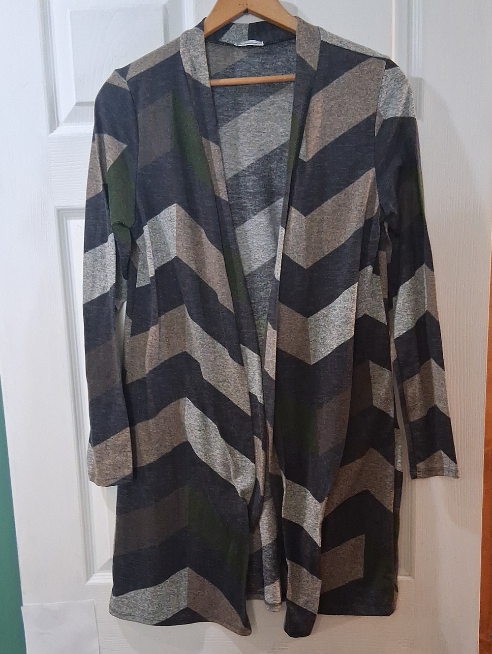 Open-Front Chevron Knit Cardigan - Gray/Black